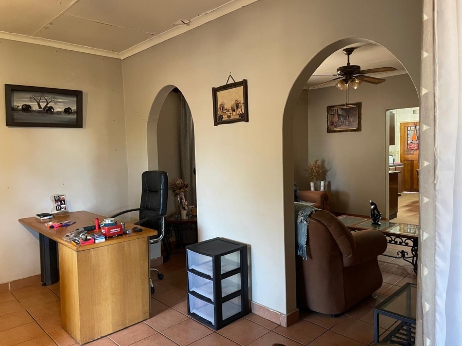 4 Bedroom Property for Sale in Geelhoutpark North West